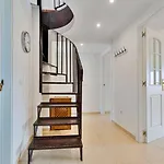 Lovely Penthouse In Pacos דירה